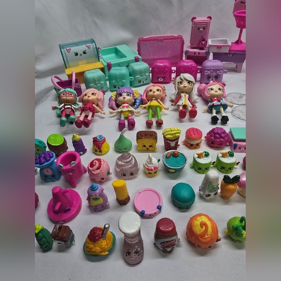 Huge Moose Shopkins Lot- Dolls, Figures, and Accessories + Disney Waffle Set - Picture 10 of 17